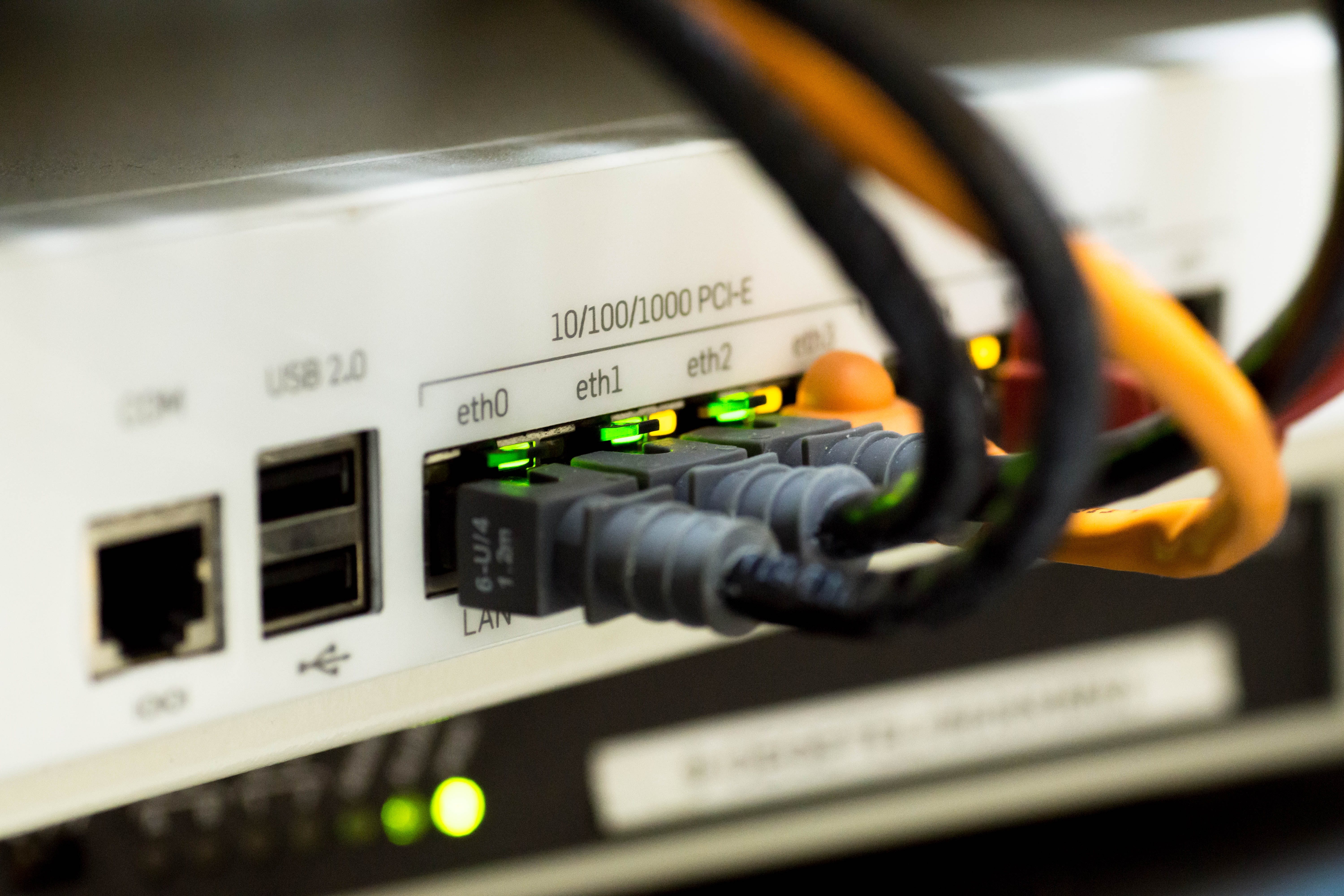 Netzwerk und Sicherheit